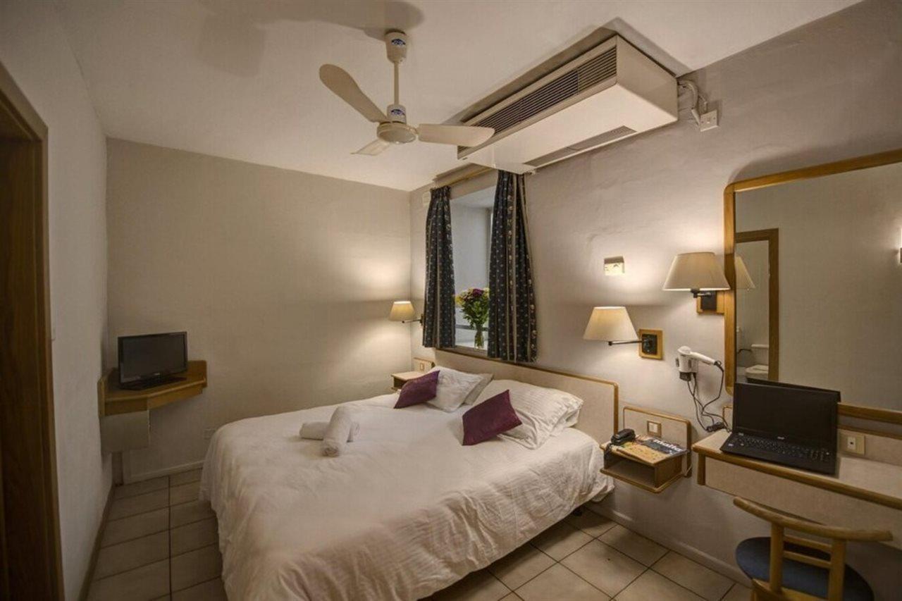 Sliema Chalet Hotel Bagian luar foto