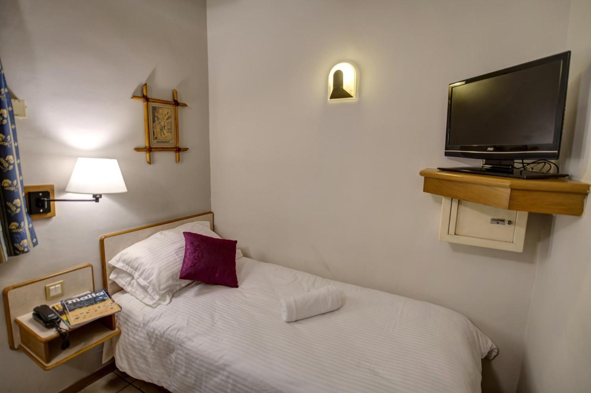 Sliema Chalet Hotel Ruang foto