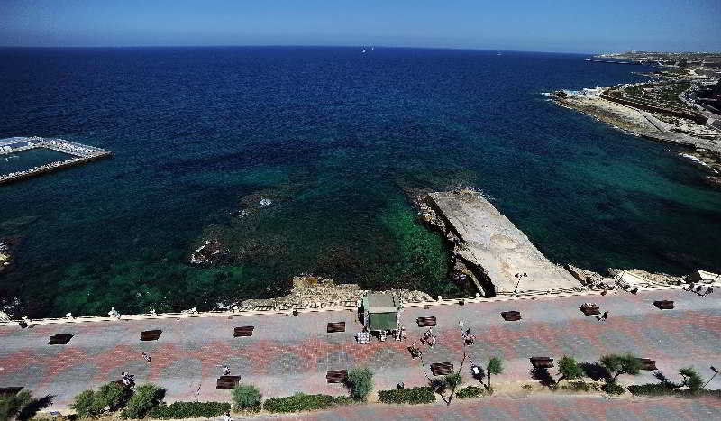 Sliema Chalet Hotel Bagian luar foto