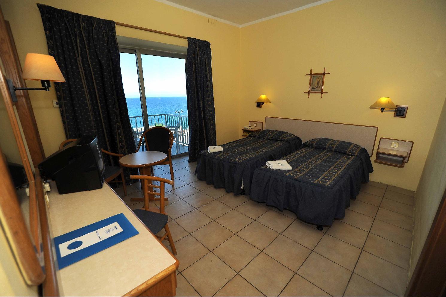 Sliema Chalet Hotel Bagian luar foto