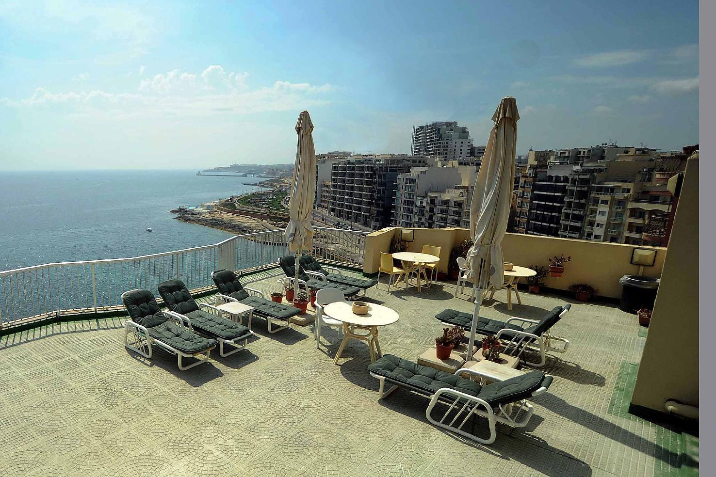 Sliema Chalet Hotel Bagian luar foto
