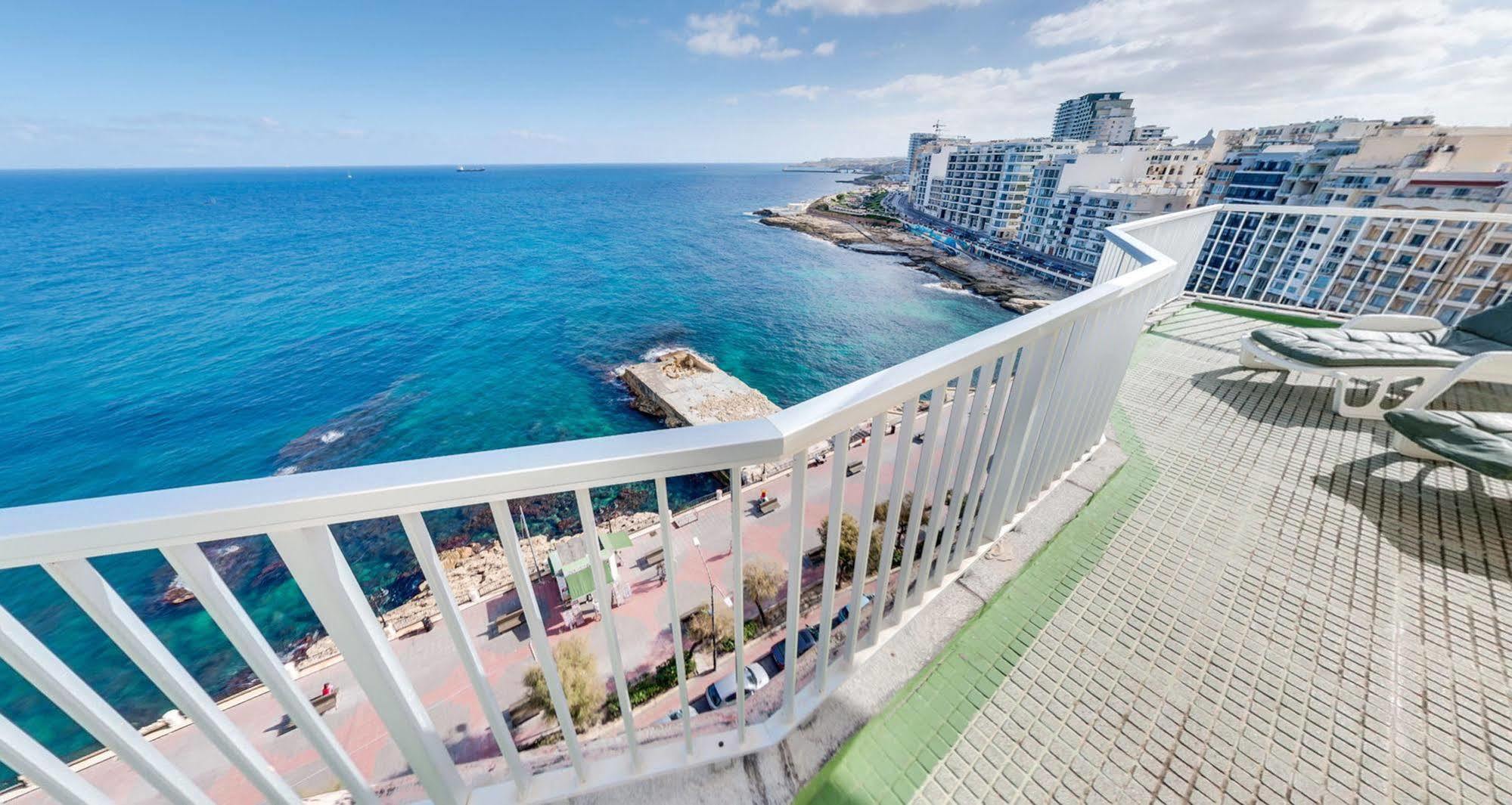 Sliema Chalet Hotel Bagian luar foto