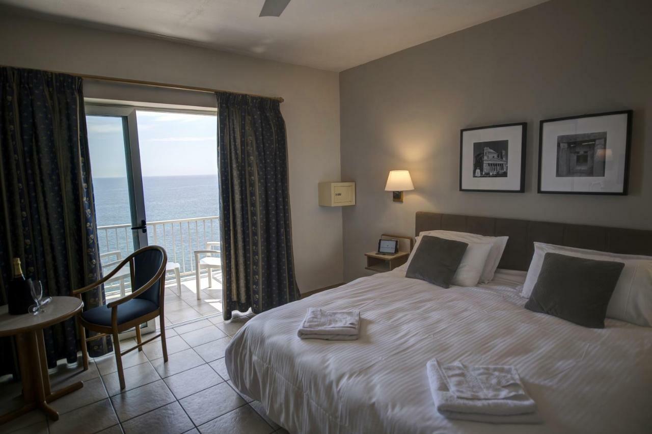 Sliema Chalet Hotel Bagian luar foto