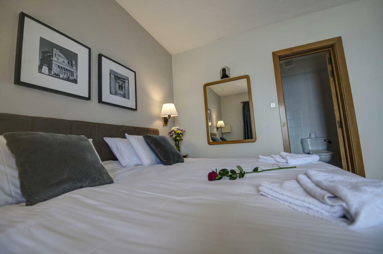 Sliema Chalet Hotel Bagian luar foto
