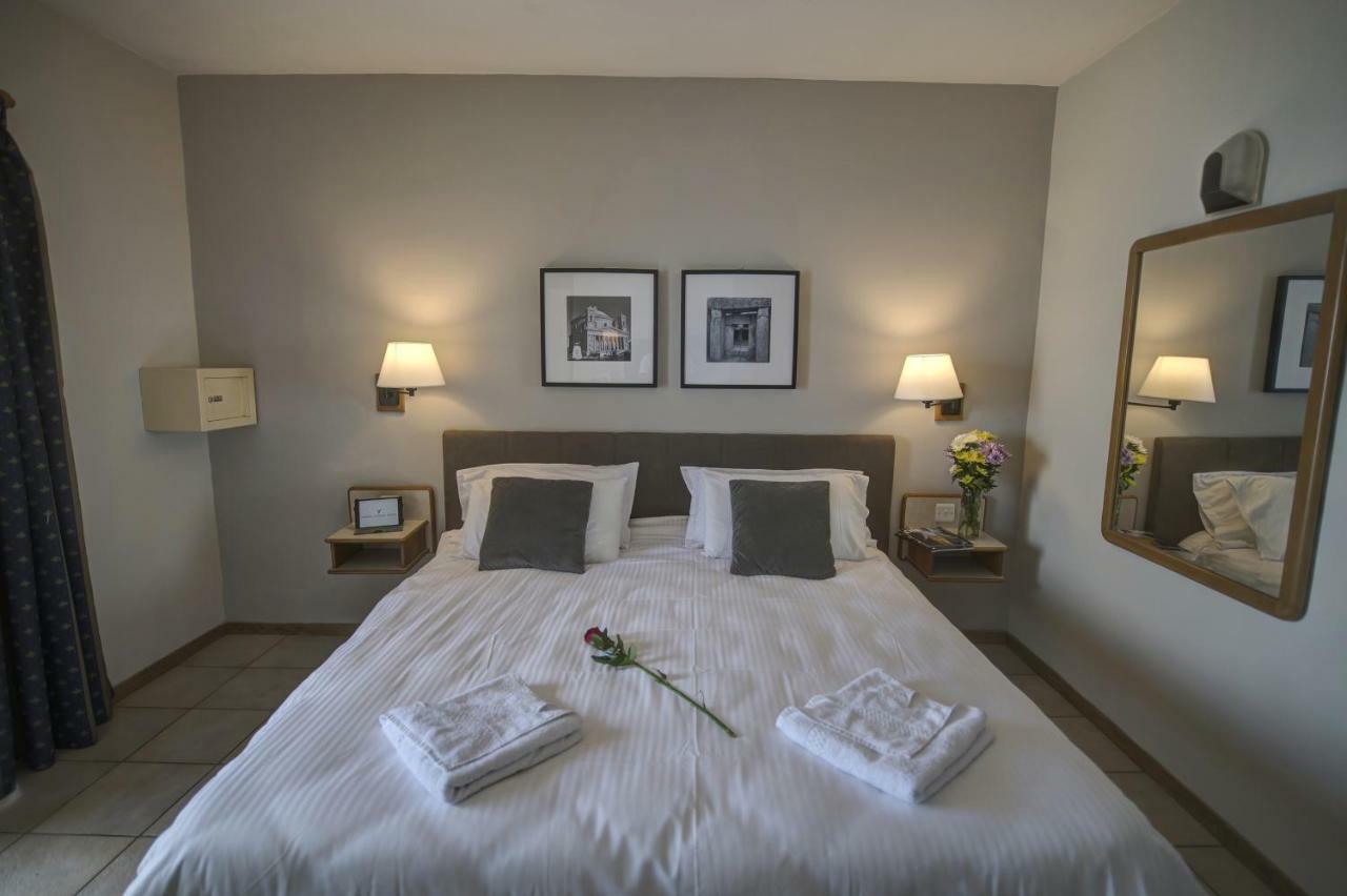 Sliema Chalet Hotel Bagian luar foto