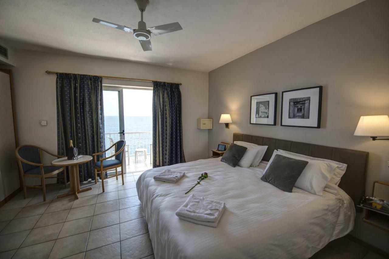 Sliema Chalet Hotel Bagian luar foto