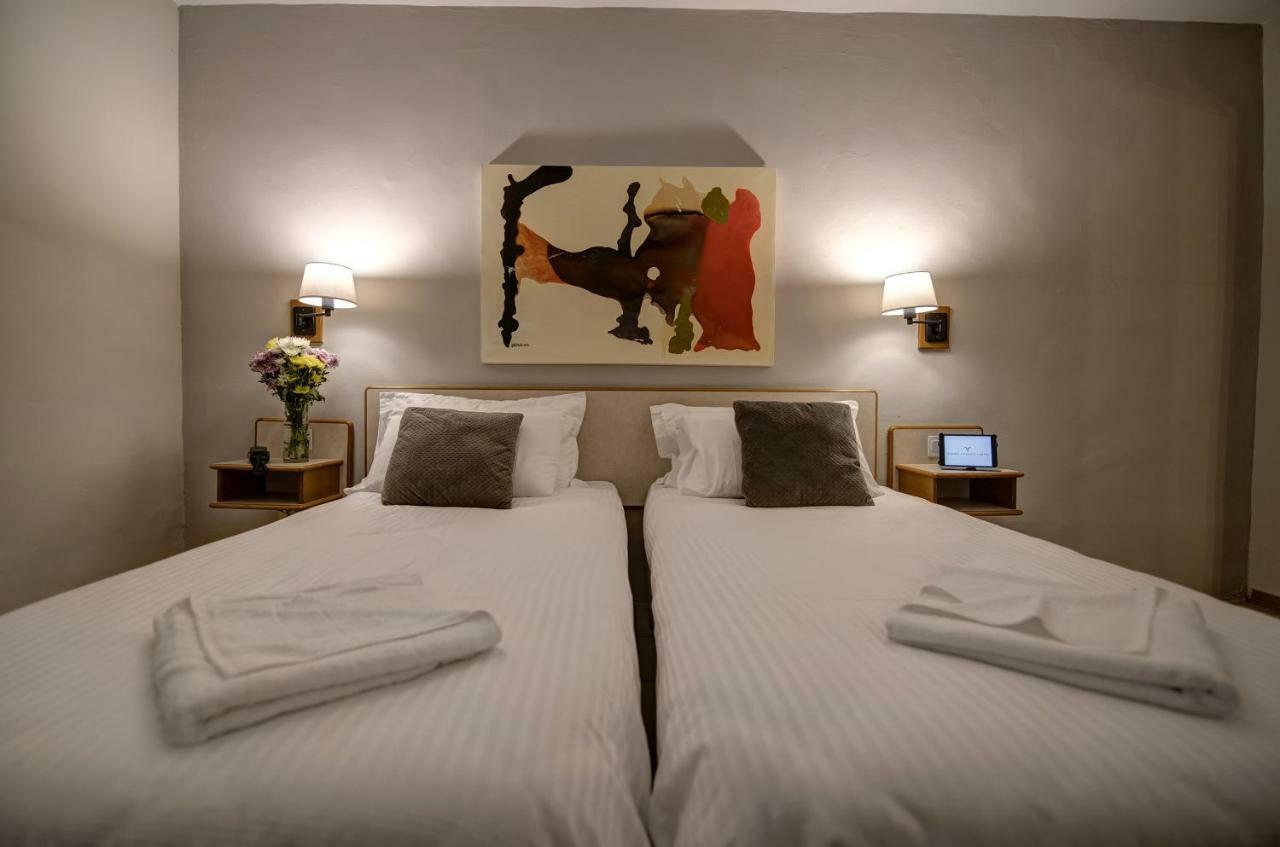 Sliema Chalet Hotel Bagian luar foto