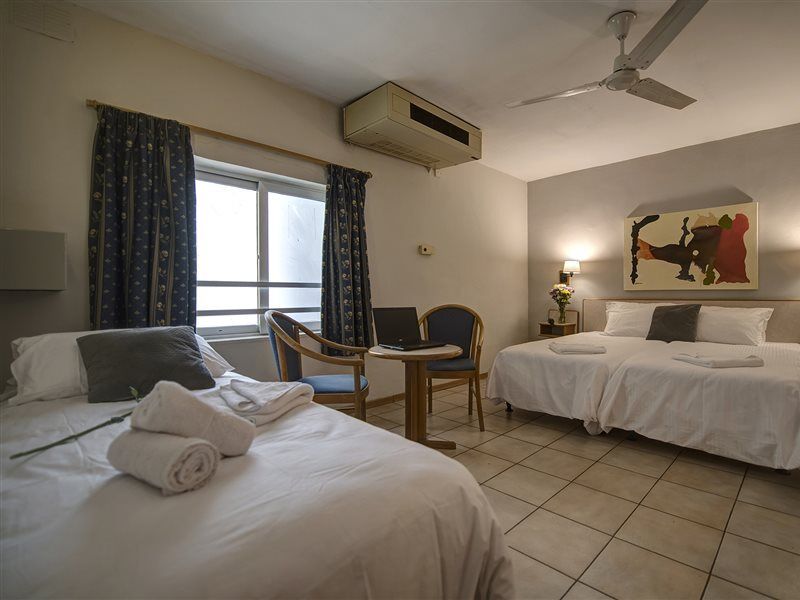 Sliema Chalet Hotel Bagian luar foto